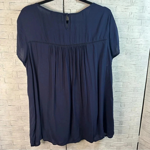 Torrid navy embroidered blouse with beads and lace, pleaded BoHo hippie - Picture 6 of 9